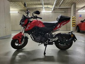 Motorka Benelli TNT 125