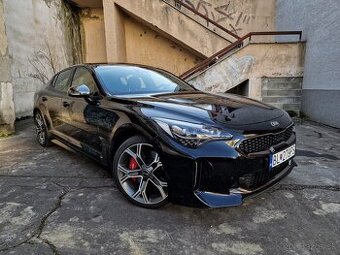 Kia Stinger 3,3l odpočet DPH 272kw (370PS) r.v. 2017, 4x4