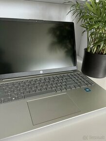 HP Laptop - 1