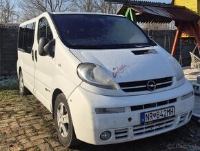 Opel vivaro 2.5cdti automat 8miest