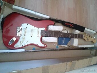 Predám gitaru Fender by Squier