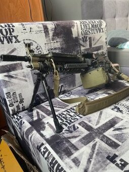 M249