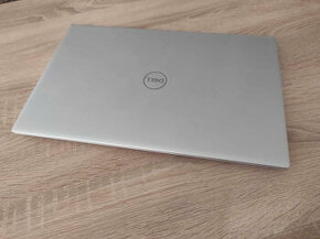 DELL Inspiron 5502