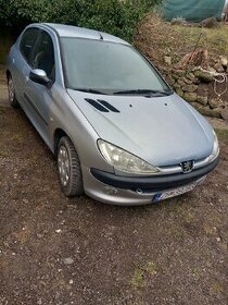 Peugeot 206 1.4 benzín