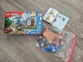 LEGO Juniors 10751 Policajná naháňačka v horách 15 EUR - 1