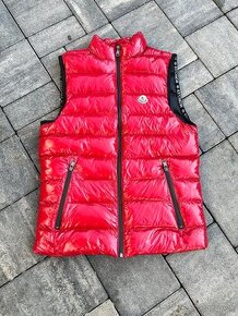 Vesta Moncler