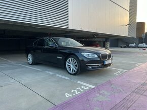 BMW 730d xDrive F01