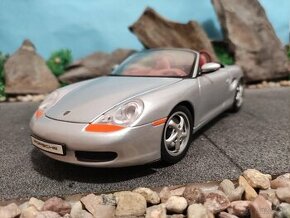 Prodám model 1:18 Porsche boxster 1996