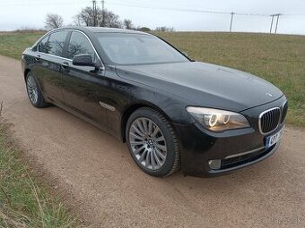 BMW 740d 4x4 Noční vidění,ACC,Nez.Topení 199t km 2011