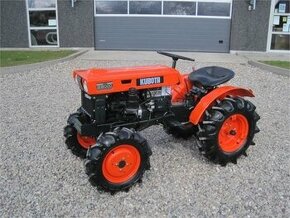 Kúpim malý japonský traktor
