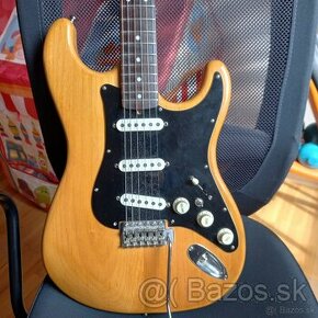 Greco Sparkle Sounds Stratocaster. - 1