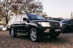 Toyota Land Cruiser 200 4,5D, V8, 06/2012, 7miest