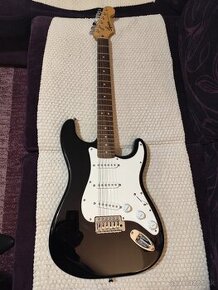 ELEKTRICKÁ GITARA FENDER SQUIER STRATOCASTER