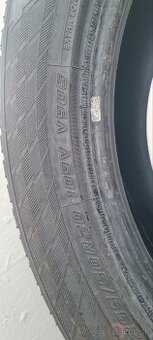 ZIMNÉ PNEU(4KUSY) YOKOHAMA 255/50  R20, 100V