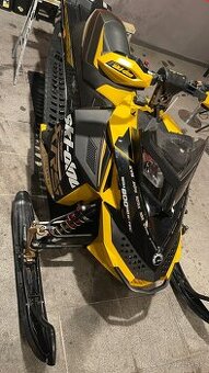 Ski-Doo  600 eTec XRS 2013