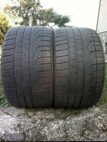 295/30R19 Pirelli