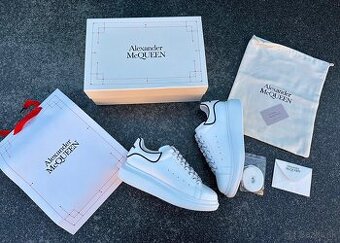 Alexander McQueen white full balenie