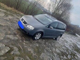 Predam volkswagen touran,2tdi,103kw