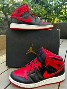 Nike Air Jordan 1 mid