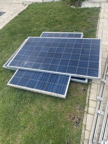 Predám fotovoltaické panely a menič komplet