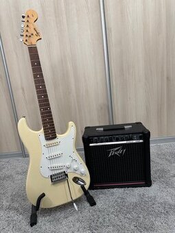 FENDER STRAT Squier + kombo PEAVEY RAGE 158