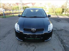 Toyota Auris 1.6 97kW 2009 129976km 1.majitel serviska