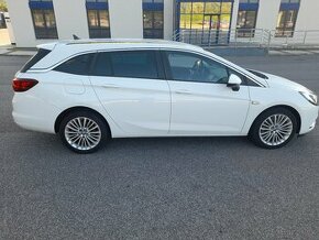 Opel Astra Combi Sports Tourer1,6 Diesel - 1