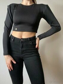 Cierny crop top - 1