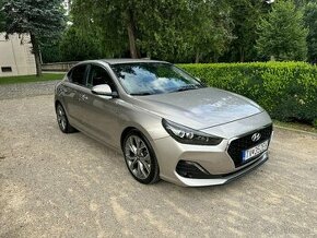 Hyundai i30 fastback