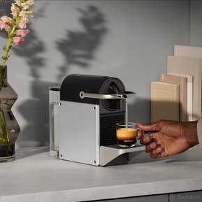 Krups Nespresso Pixie Titan