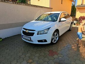 Predám chevrolet cruze 1,8   103kw  benzín RV.2011.