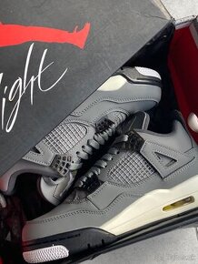 Jordan 4 Cool Grey