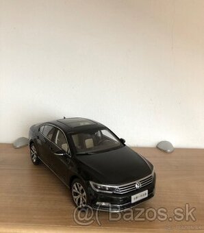 Volkswagen Passat B8 - 1:18