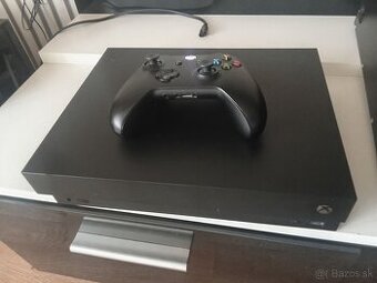 Xbox X aj hry.