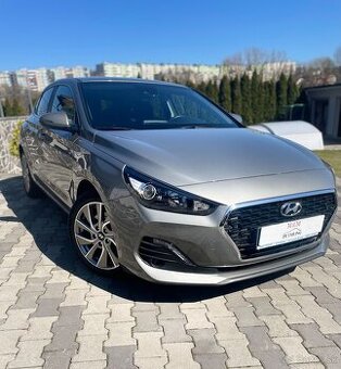 Hyundai i30 Fastback 1.4 T-GDi Family 29000KM - 1