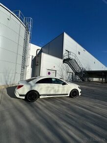 Mercedes Benz CLA 220d AMG