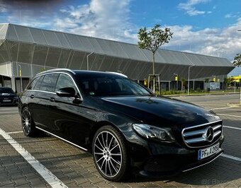 Mercedes Benz E300d (W213)