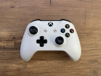 Ovládač na Xbox One White