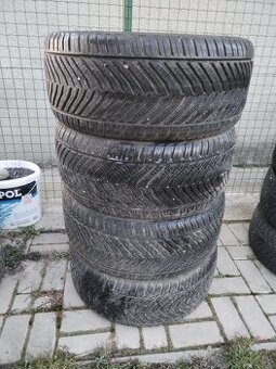 Predám zimné pneumatiky Kormoran 225/40R18