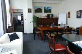 Obchodný a kancelársky priestor Ilava - Námestie, 60 m2  Dlh - 1