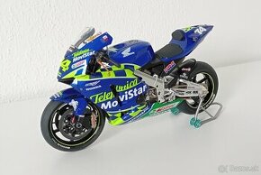 1:12 Postavená Tamiya Honda RC211V Kato 2003