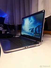 HP pavilion 17