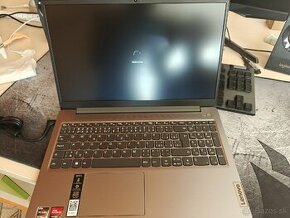 Lenovo IdeaPad Slim 3 15"