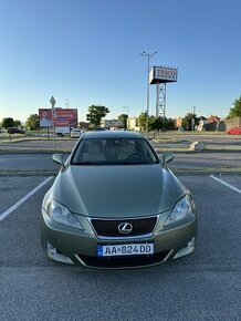 Lexus IS 220d - 1