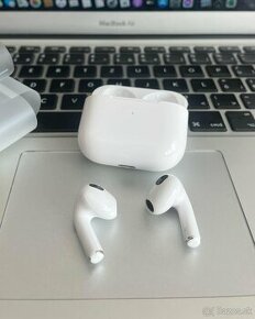 Apple AirPods 3. Generácie - nové, necely rok v záruke