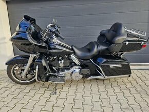 Harley Davidson Road Glide Ultra - 1