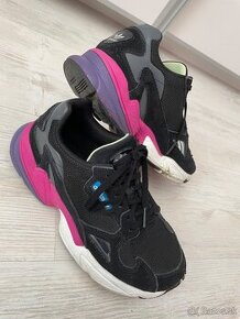 Adidas Falcon