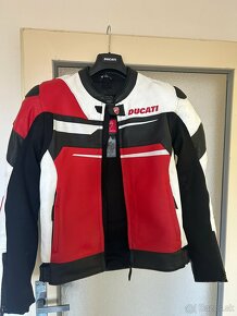 Moto bunda DUCATI