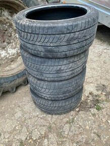 245/40 r19 - 1