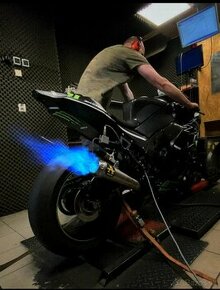 Arrow race vyfuk Kawasaki ZX 10R